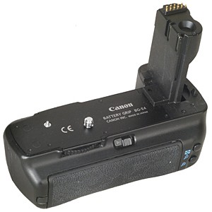 Looking for the right Canon 5D battery grip? Here's what you need to know about the Canon BG-E4 Battery Grip. It isn't what you think.