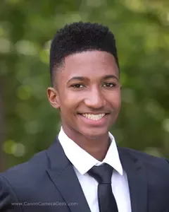 The 70-200 lens is a tool for great portraits because you get great bokeh with the Canon 70-200 Lens. Here's how to control bokeh with your Canon 70-200mm lens.