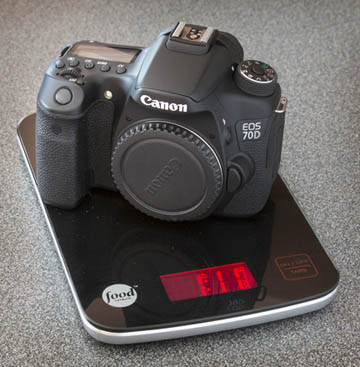 Canon EOS 70D on food scale = 1.1 lbs.