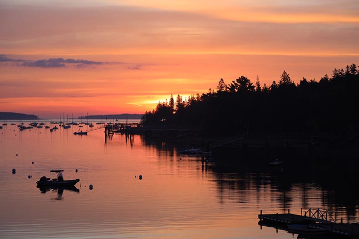 Southwest Harbor Sunset photo taken with Canon EF 24-105mm lens