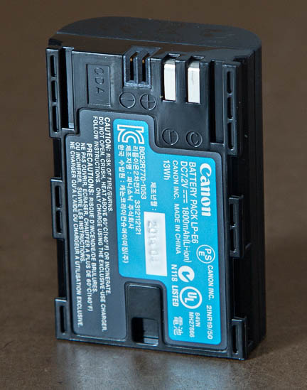 LP-E6 battery for EOS 70D