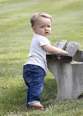 Outdoor toddler portrait