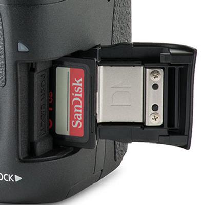 Canon Rebel T6 (1300D) Memory Card Slot