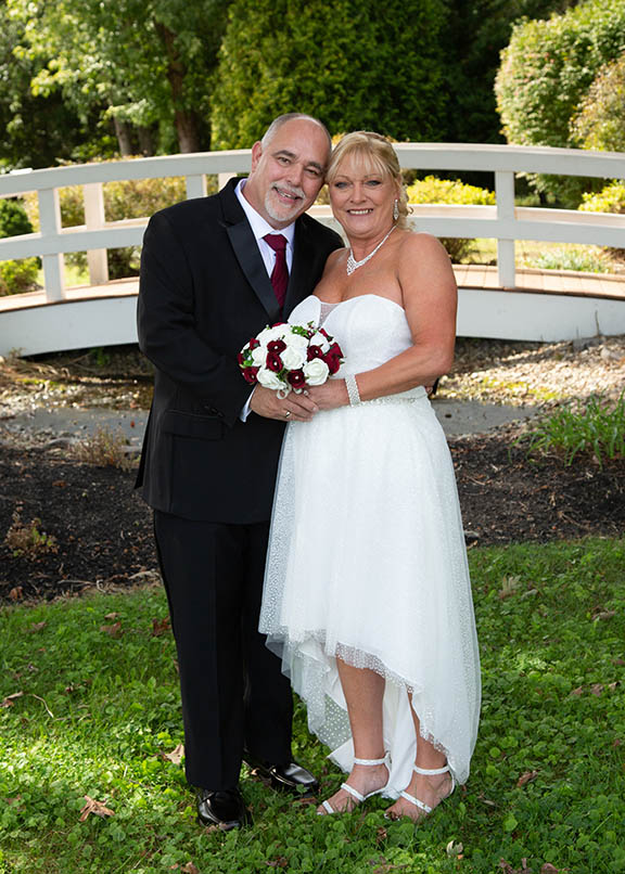 standing wedding pose